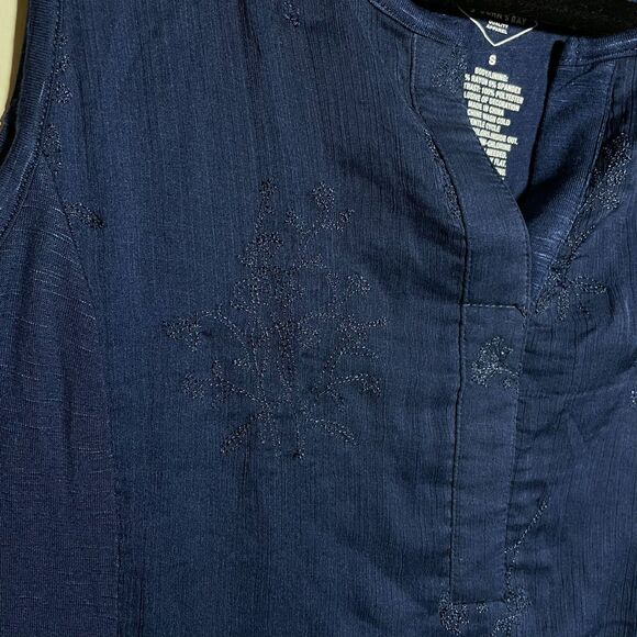 NWT St. John's Bay Navy Blue Embroidered Design Flowy Tank Top Size Small - Picture 3 of 11